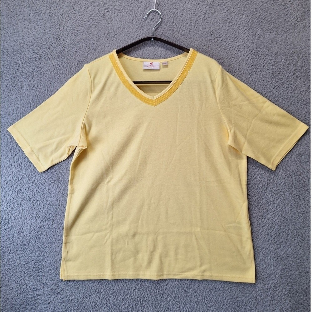 Quacker Factory T-Shirt Womens‎ Large Yellow Sequin Detail Short Sleeve V Neck